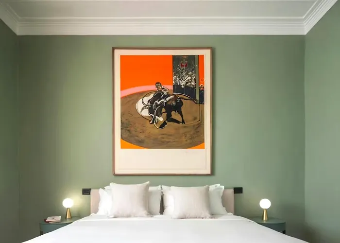Bright In The Center Of Apartment